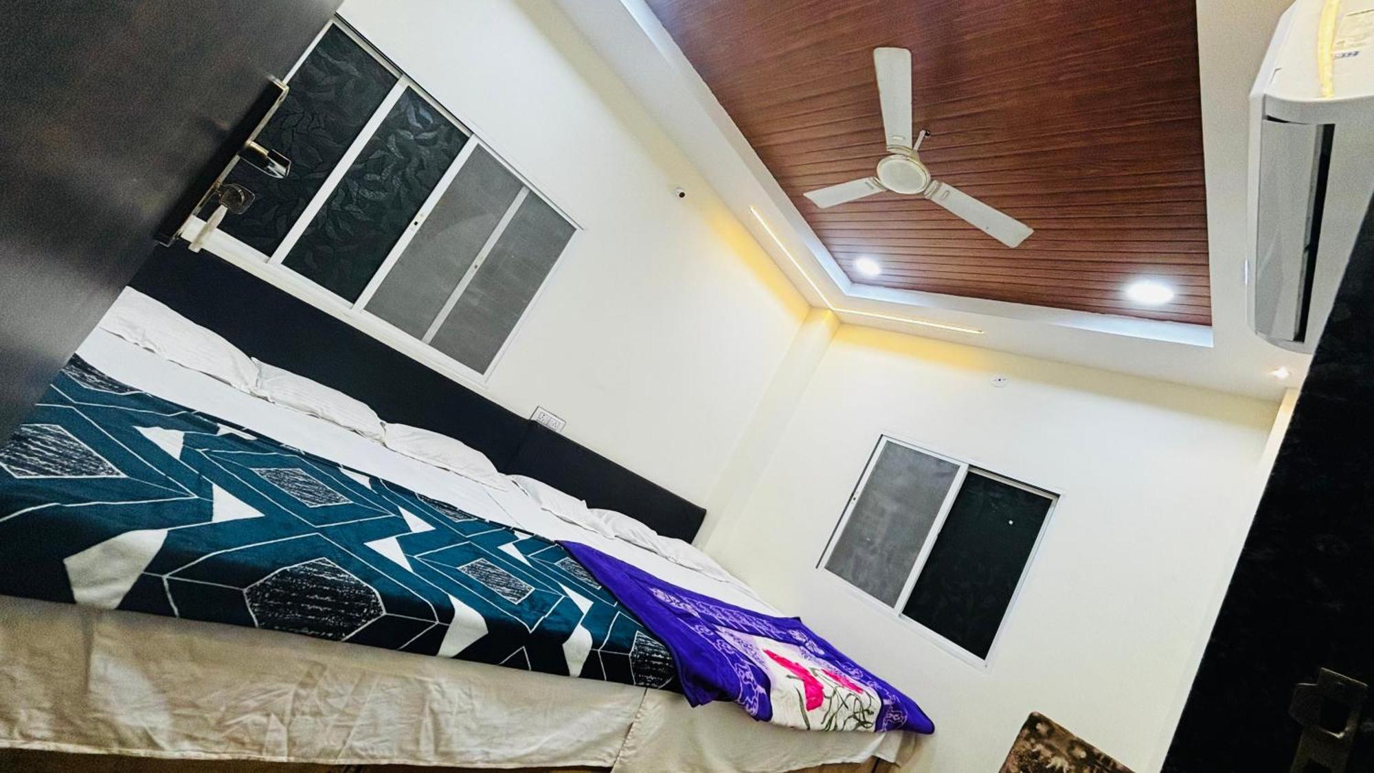 Hotel Shreenidhi Comfort Stay Ujjain Exterior foto